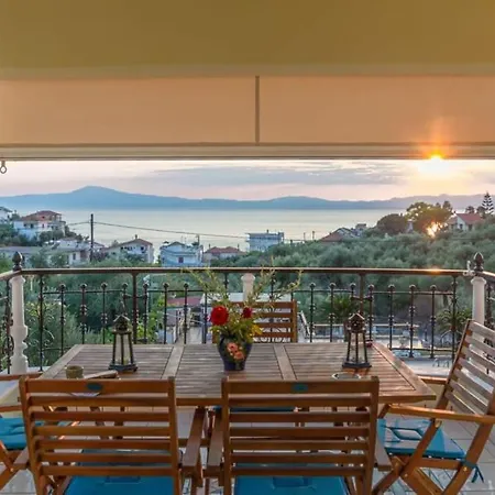 Palaiochora Retreat - Sea Sunset Rooftop Apartment
